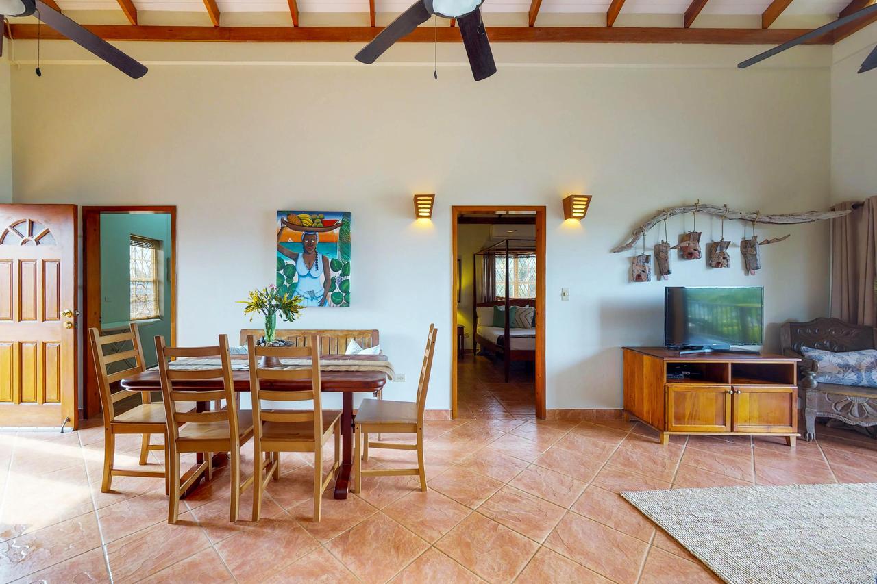 Mirasol VillaPlacencia エクステリア 写真