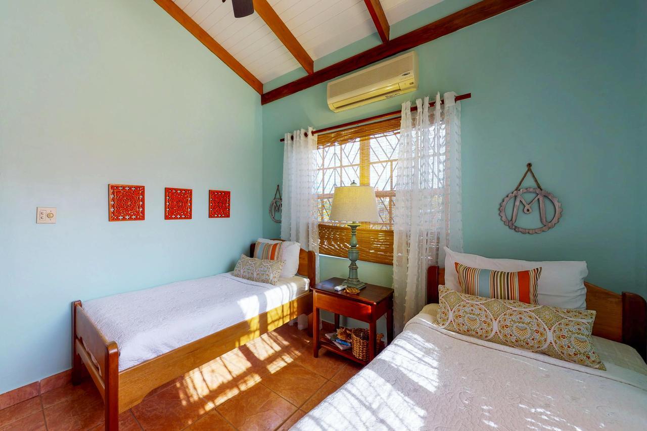 Mirasol VillaPlacencia エクステリア 写真