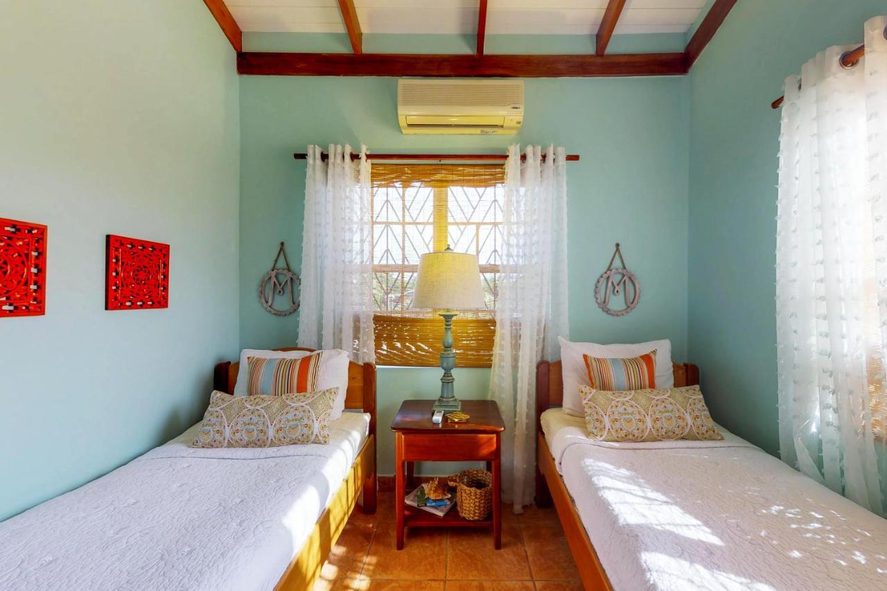 Mirasol VillaPlacencia エクステリア 写真