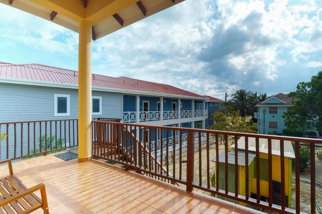Mirasol VillaPlacencia エクステリア 写真